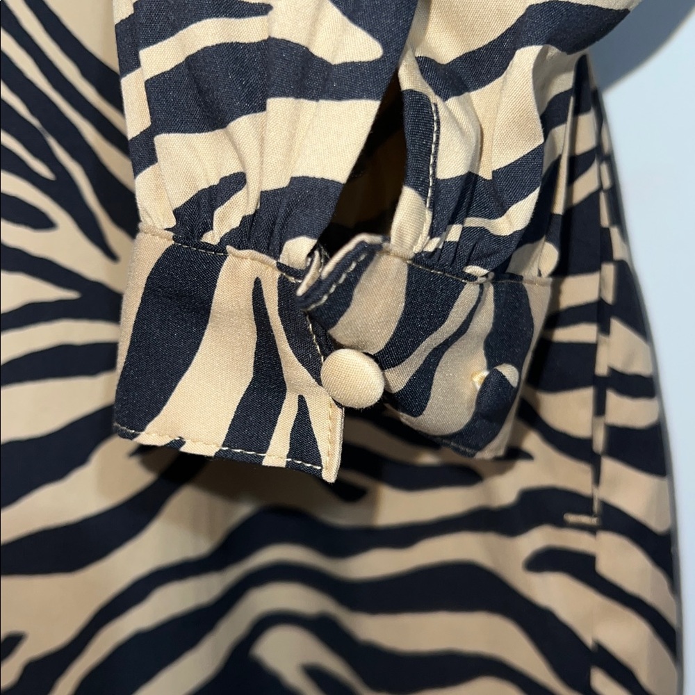 NWT Chico’s Poplin Shift Zebra Print Dress - Picture 3 of 3